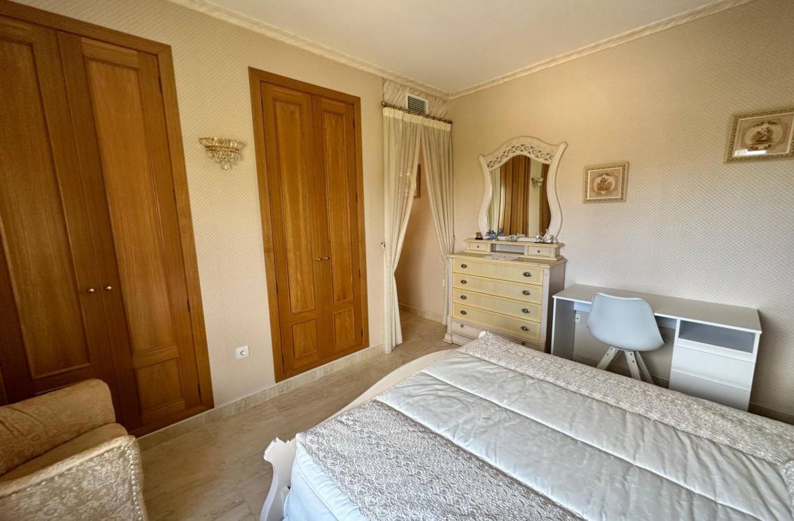 ALICANTE Poniente, ,  03502