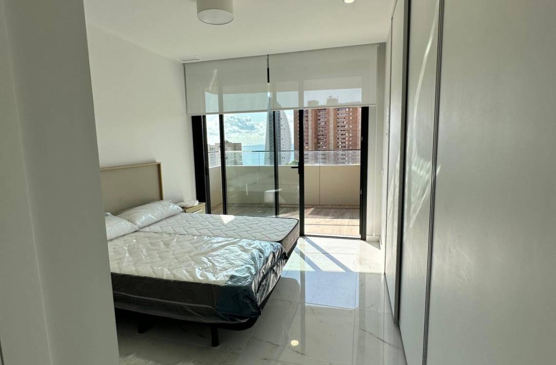 ALICANTE Poniente, ,  03502