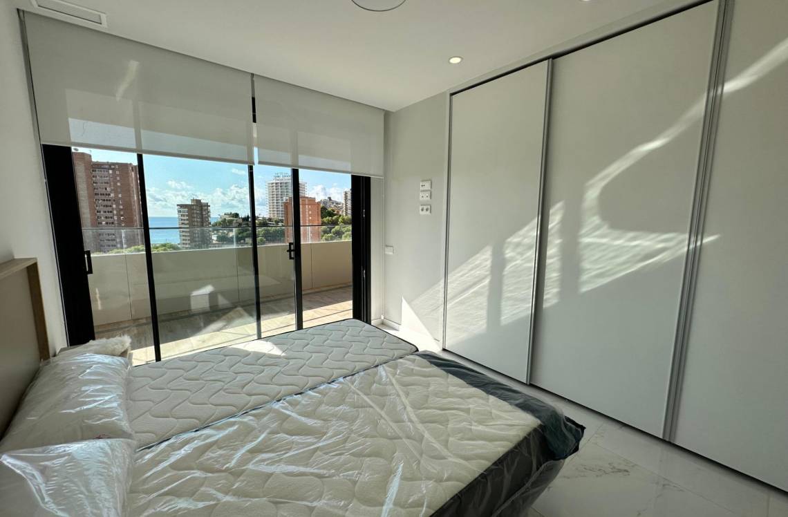 ALICANTE Poniente, ,  03502