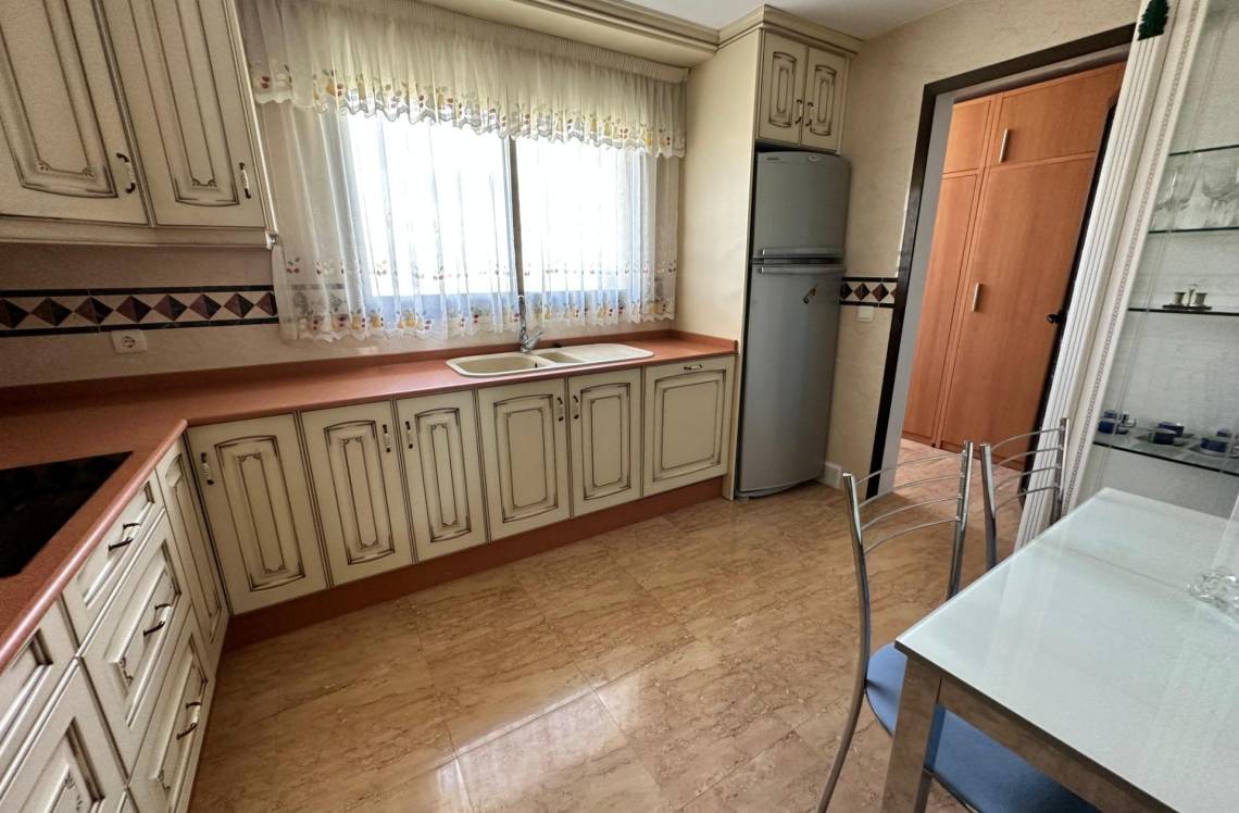 ALICANTE Poniente, ,  03502