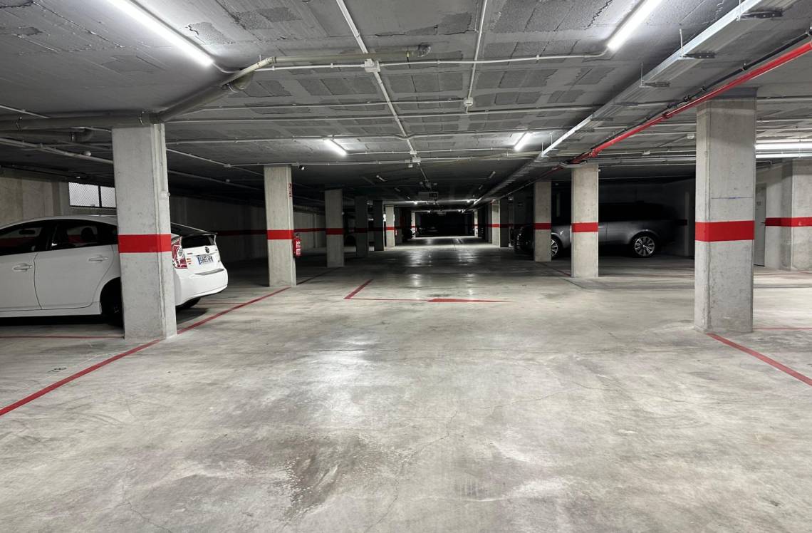 ALICANTE Poniente, ,  03502