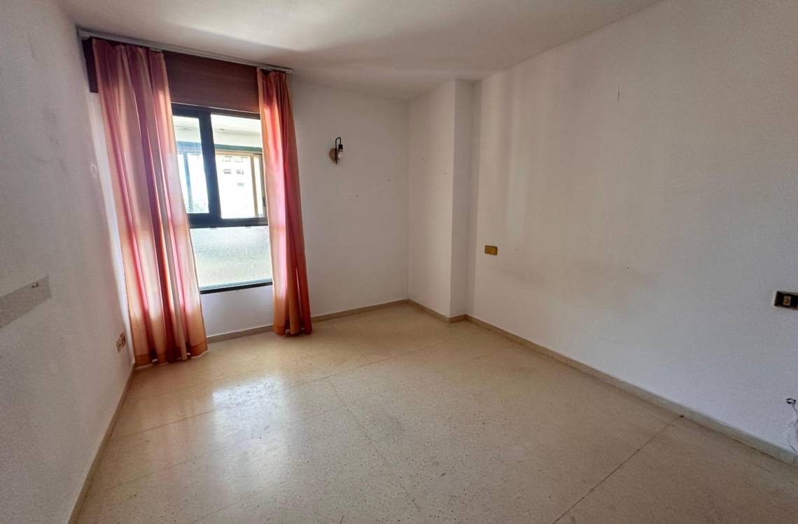 ALICANTE Benidorm, ,  03502