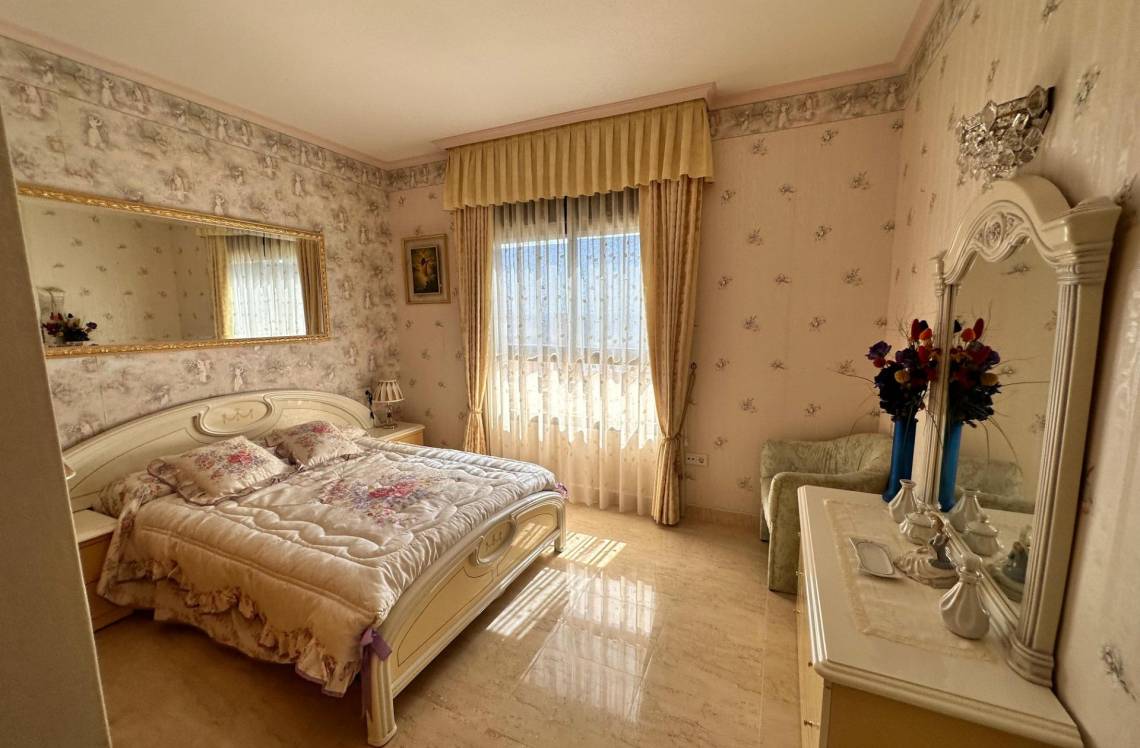 ALICANTE Poniente, ,  03502