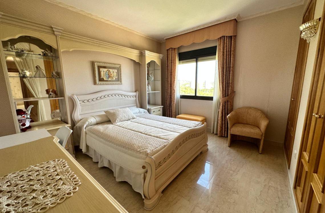 ALICANTE Poniente, ,  03502