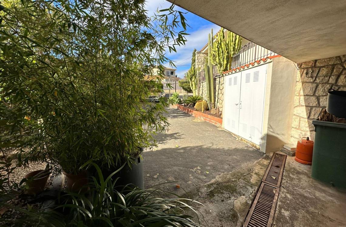 ALICANTE Coblanca, ,  03502