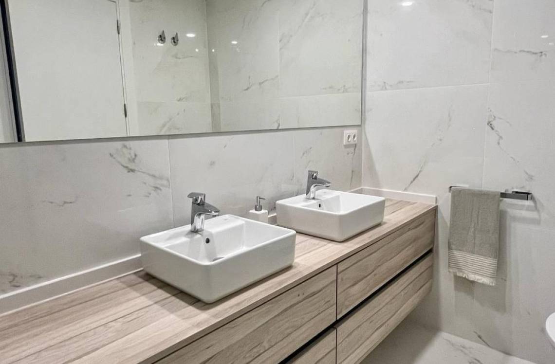 ALICANTE Hotel Bali, ,  03502