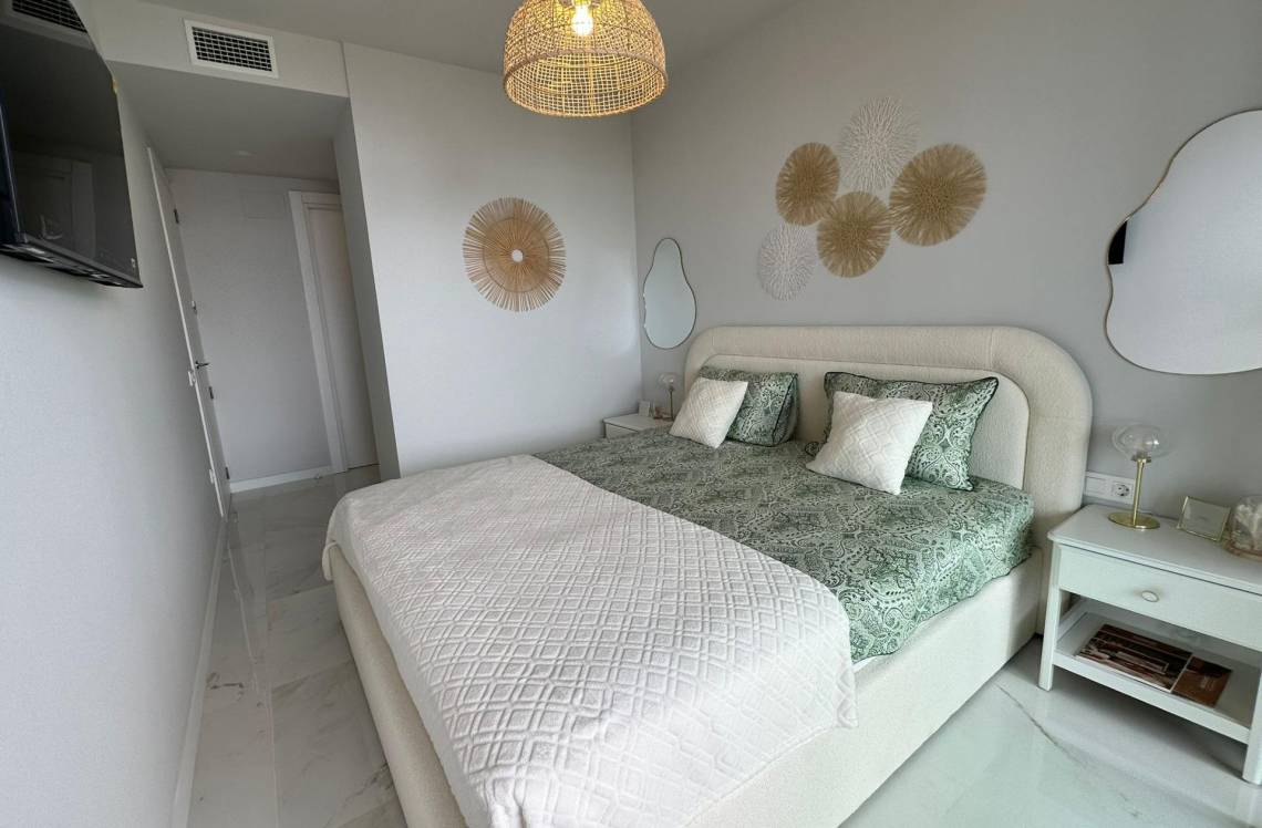 ALICANTE Poniente, ,  03502