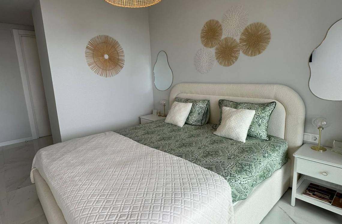 ALICANTE Poniente, ,  03502