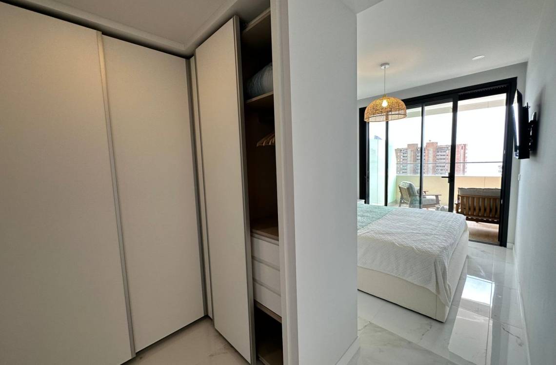 ALICANTE Poniente, ,  03502