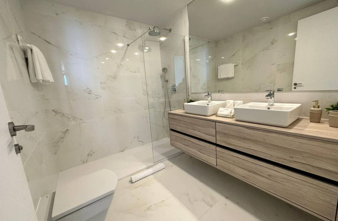 ALICANTE Poniente, ,  03502