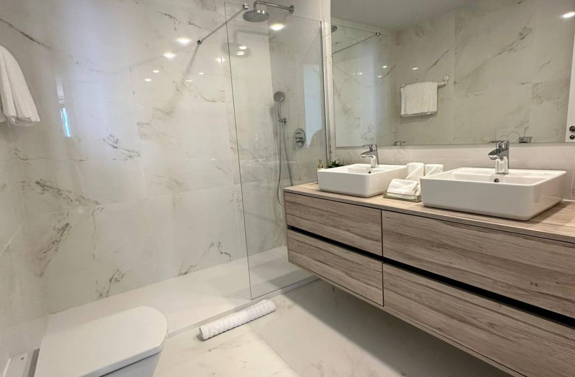 ALICANTE Poniente, ,  03502