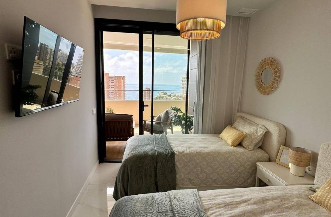 ALICANTE Poniente, ,  03502