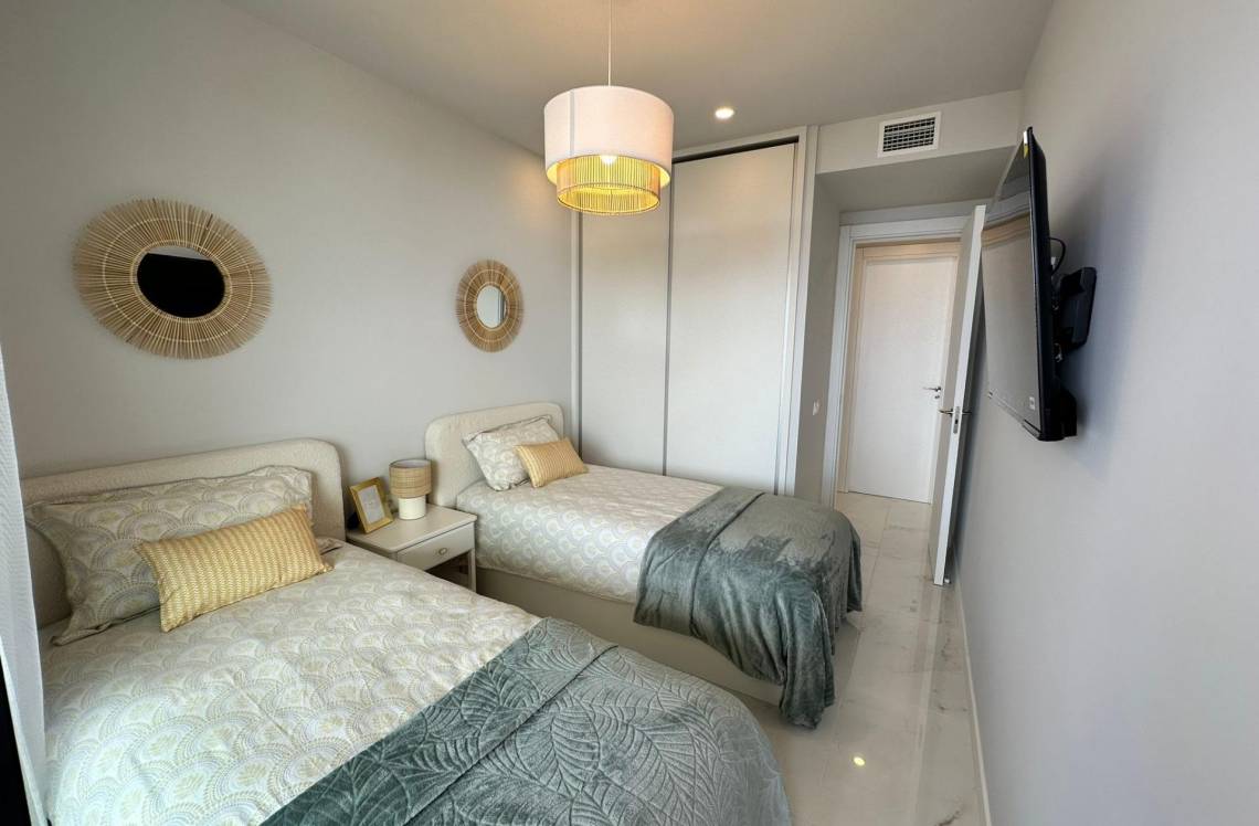 ALICANTE Poniente, ,  03502