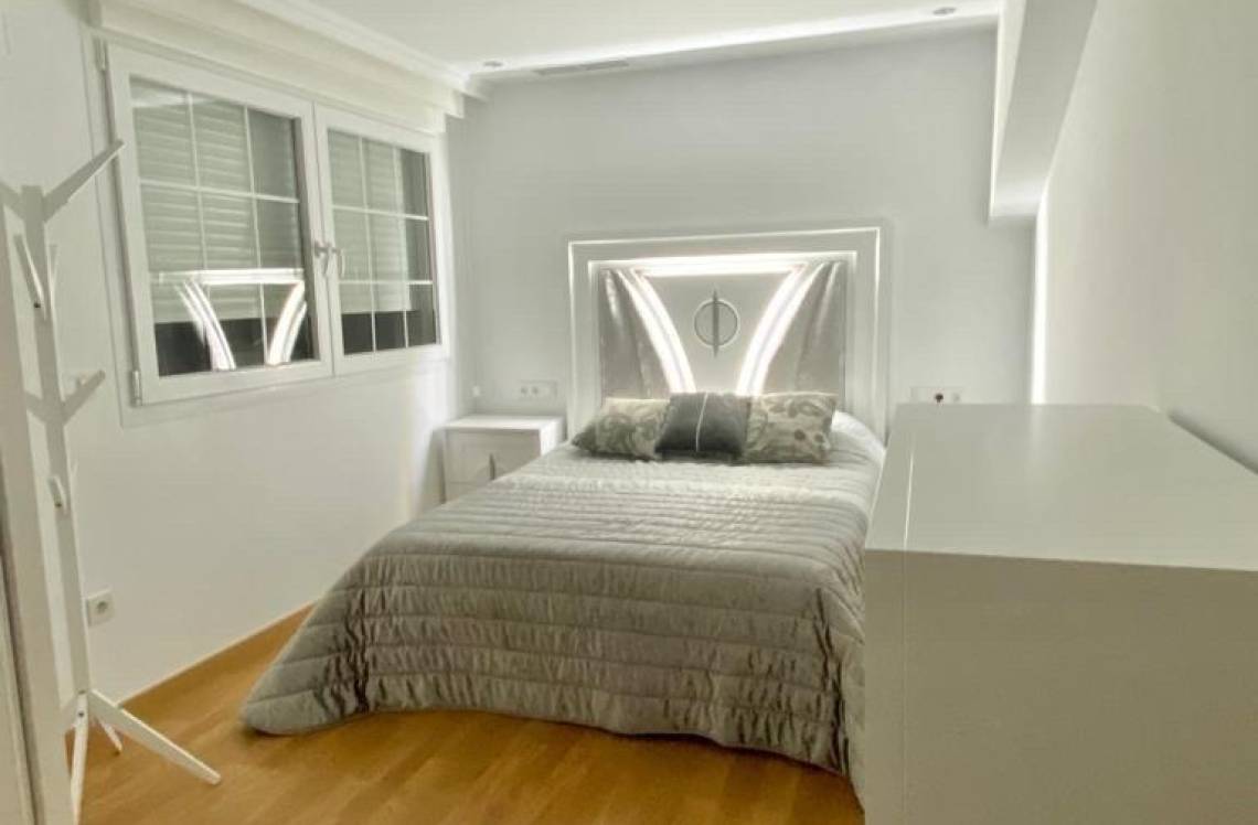 ALICANTE Polop, ,  03520