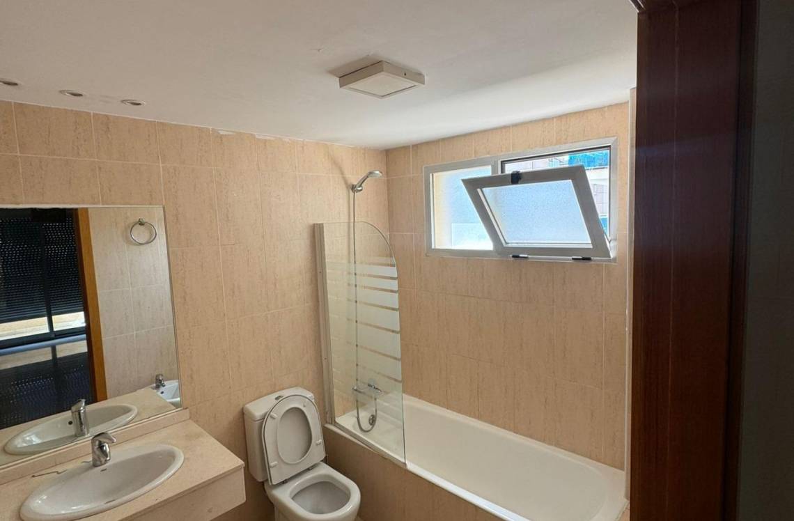 ALICANTE Cala de Villajoyosa, ,  03570